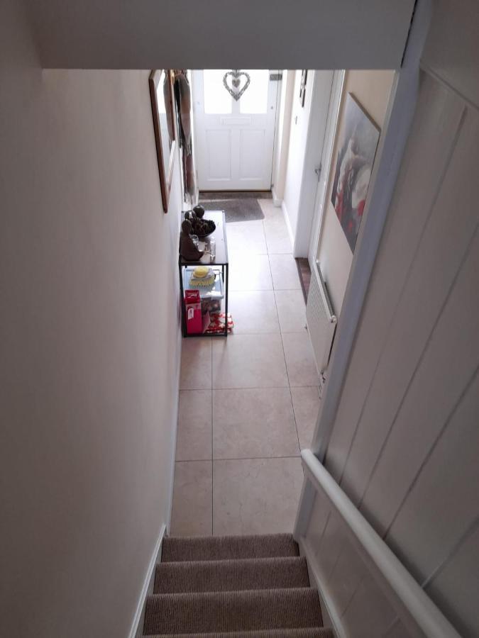 College Square, Terrace House Apartment Bessbrook Ngoại thất bức ảnh